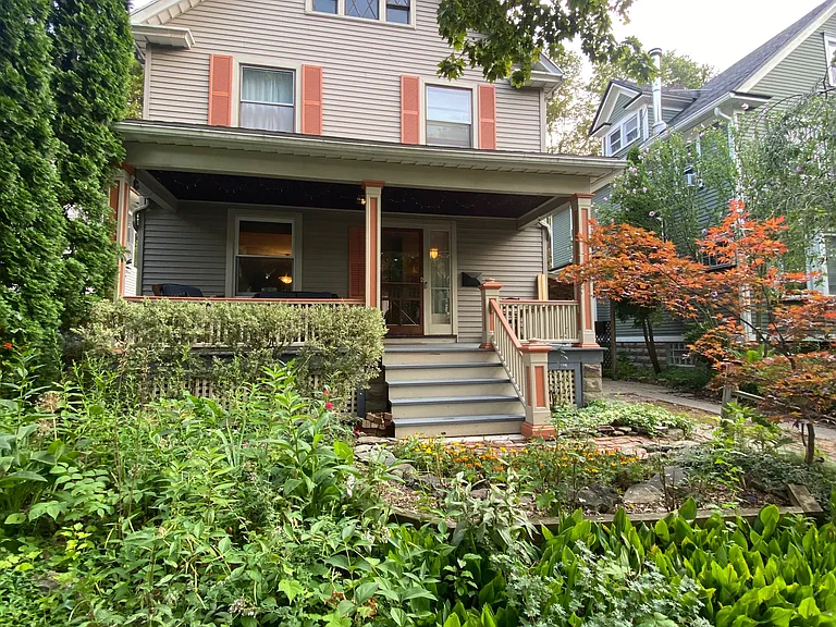 147 Mulberry St — Photo 1