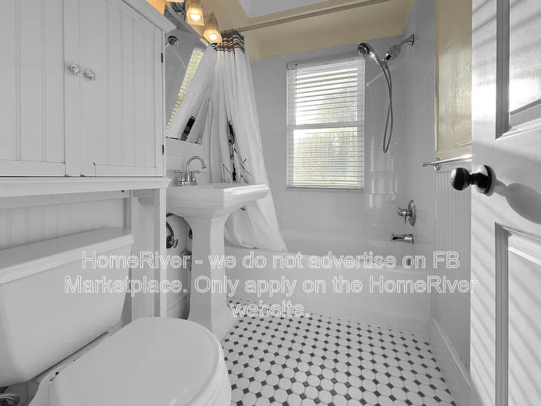 722 S Washington St #104 — Photo 14