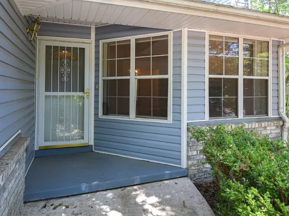 27 Quantock Hills Dr, Bella Vista, AR 72715