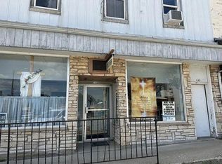 144 E Oak St, Juneau, WI 53039