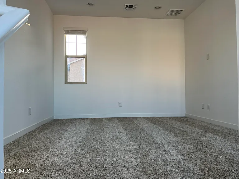 9426 W Sells Dr — Photo 15