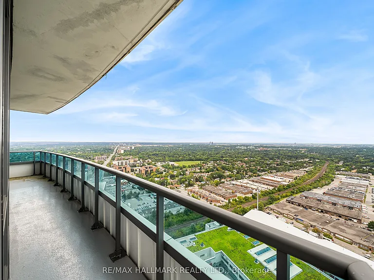 7171 Yonge St #Penthouse 301 — Photo 18
