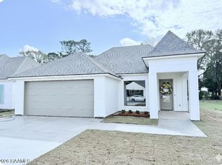 102 Berchman Oaks Dr, Lafayette, LA 70506