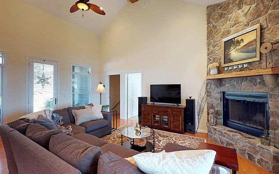4th image of 571 Mallard Pointe Dr