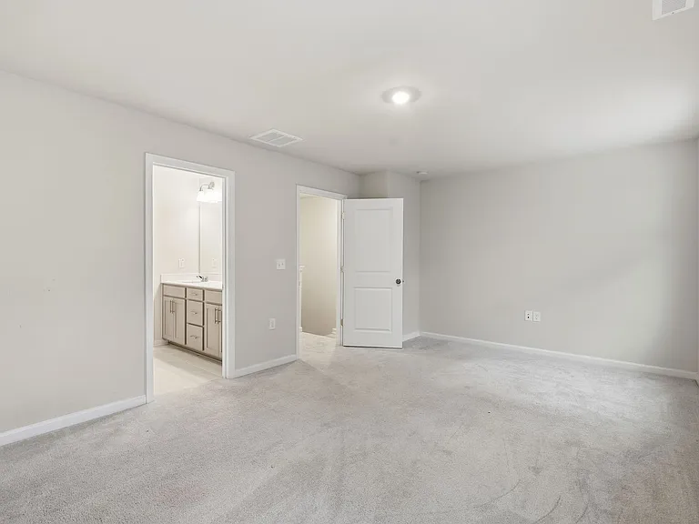 324 Hemley Trl — Photo 14