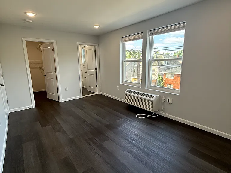 207 Redwood Ave #301 — Photo 19