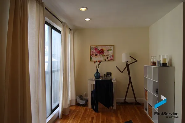 Rented by FirstService Realty (legacy) | media 19