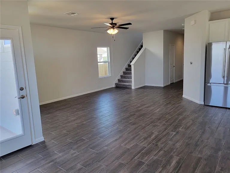 9717 Grapevine Leaf Dr — Photo 8