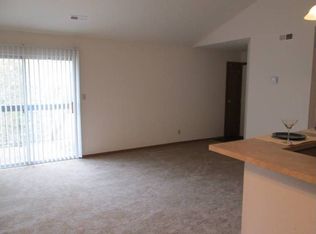 3515 Sugar Crest Dr APT J, Florissant, MO 63033