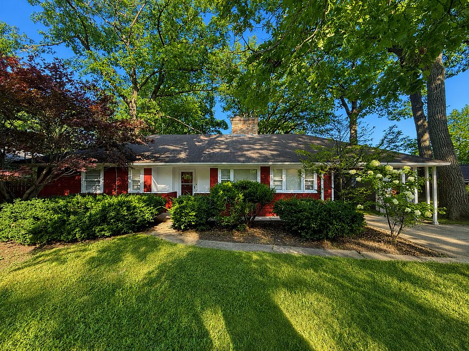1st image of 2811 Forest Ln