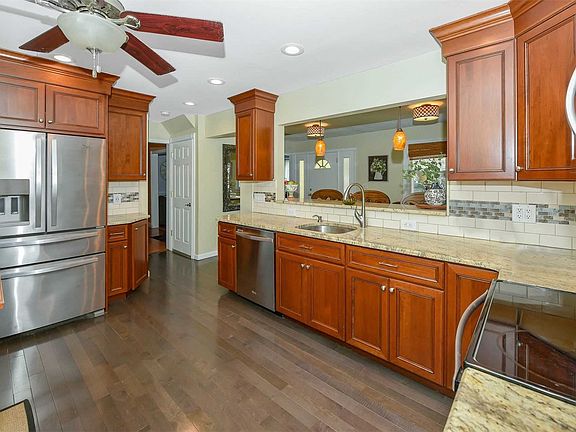 2nd image of 141 Woodland Dr