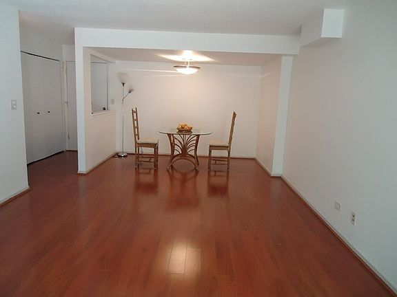 3rd image of 1738 Chicago Ave APT 104