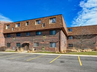 1406 S Fairfield Ave APT 48B, Lombard, IL 60148