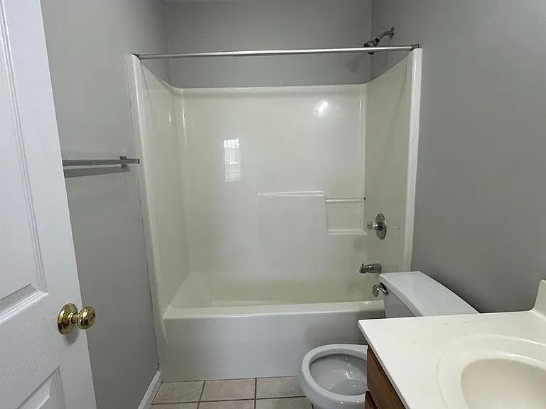 3749 Ellison Dr — Photo 7