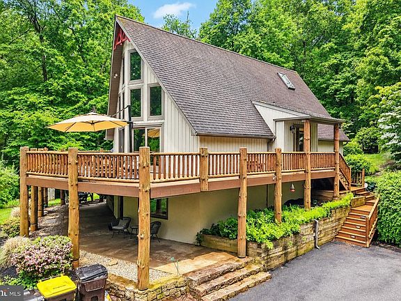 3rd image of 2135 Saint Peters Rd