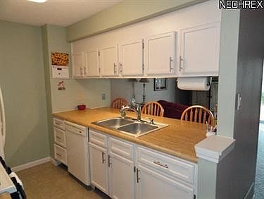 3rd image of 3851 Lake Run Blvd