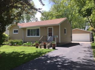 2810 N Pine St, Waukegan, IL 60087