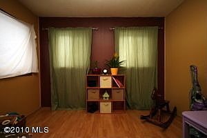 5th image of 421 15th St NE