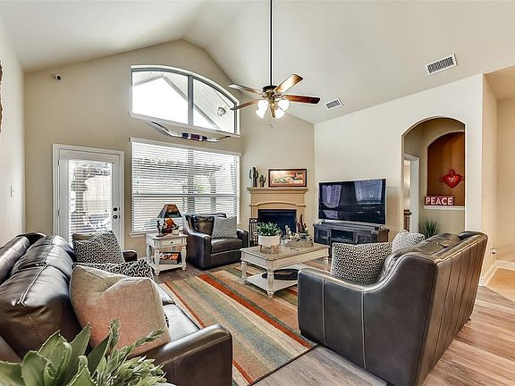 2nd image of 123 Hillcrest Way