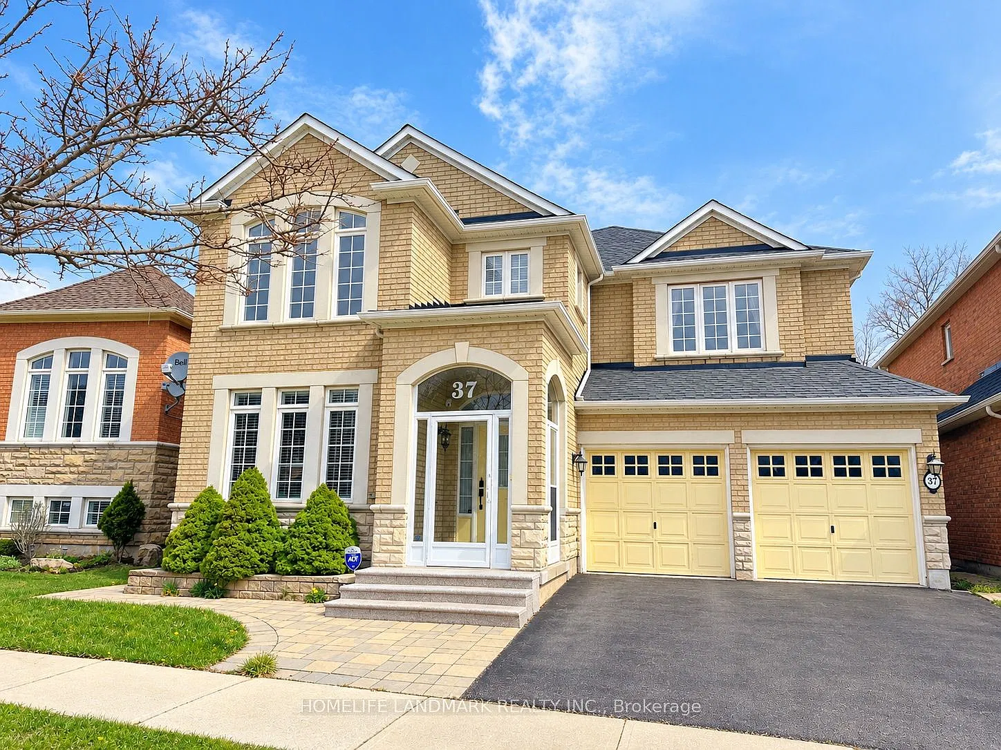 4 bed, $4,380 — Photo 1