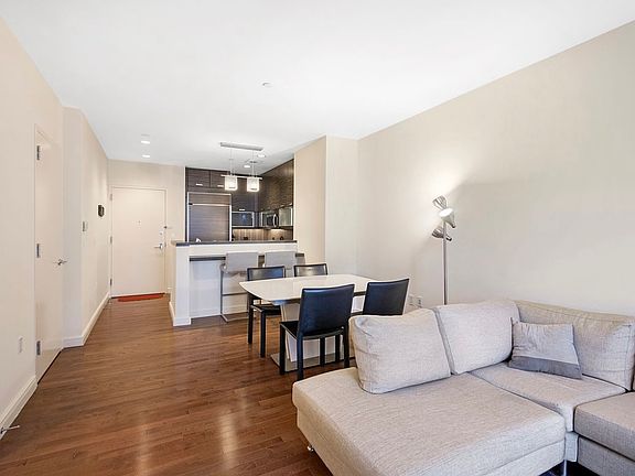 5th image of 101 W 24th St APT 7A