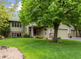4498 Oak Pond Rd, Eagan, MN 55123