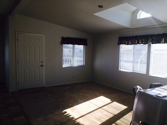 2nd image of 1150 N Kirby St Space 61