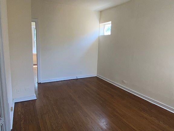 4th image of 4008 N Kenmore Ave #3