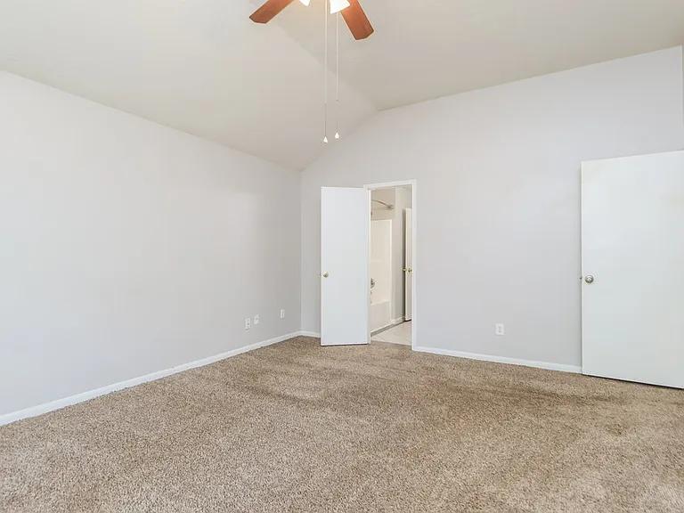 12119 Bowsman Dr — Photo 10
