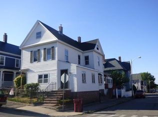 31 7th St, Lowell, MA 01850