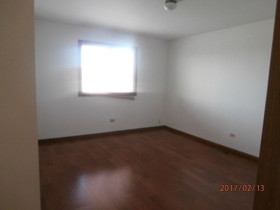 5th image of 2526 Lake Shore Dr