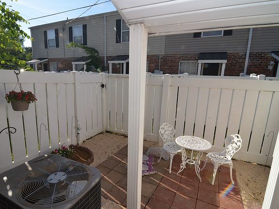 4th image of 3515 Briel St Unit 104