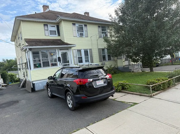 250-252 Winsor St, Ludlow, MA 01056