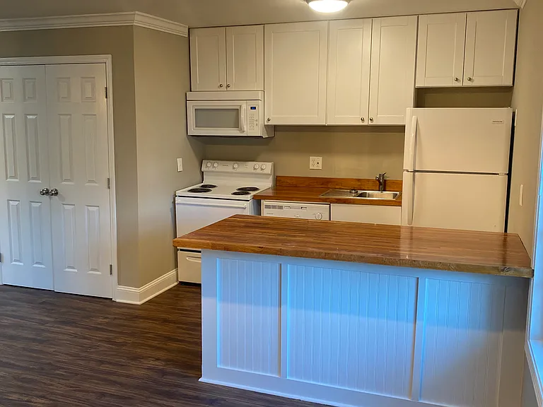 1435 Fernwood Glendale Rd #B — Photo 6