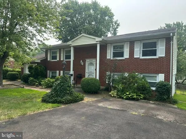 13203 Hillendale Dr, Woodbridge, VA 22193