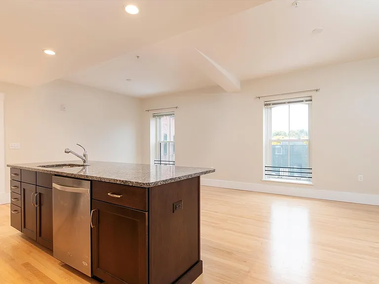 132 Main St #311 — Photo 10