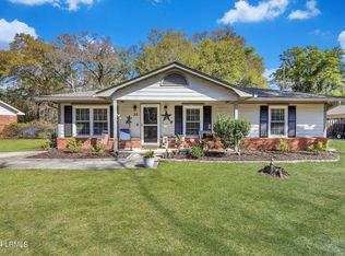 35 Hewlett Rd, Beaufort, SC 29907