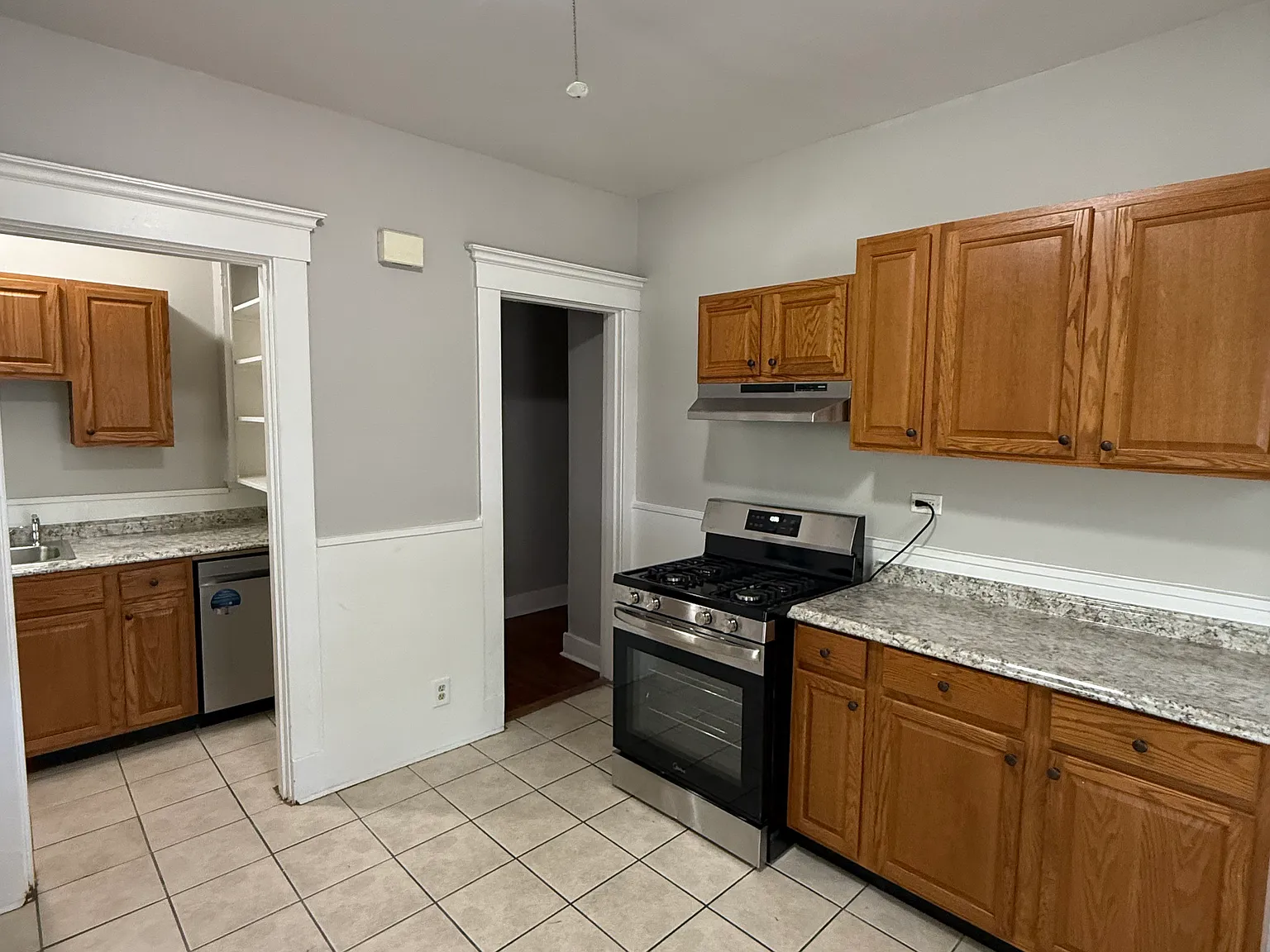 3 bed, $1,750 — Photo 2