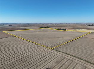 6680 28th Ave, Newhall, IA 52315