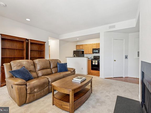 4th image of 3908 Penderview Dr APT 625