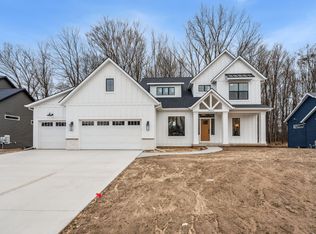 5558 Case Dr, Grandville, MI 49418