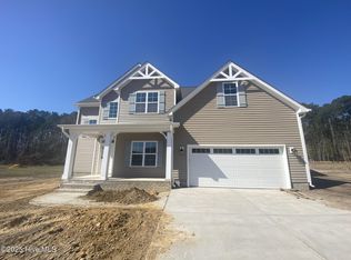 224 Shortleaf Dr, Grimesland, NC 27837