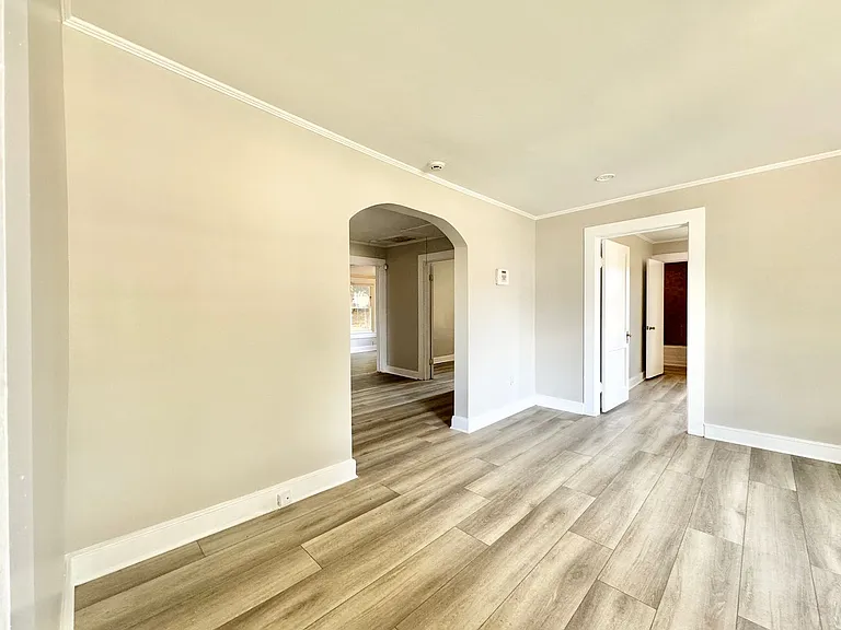 3912 N Church St — Photo 15