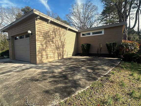 4th image of 508 Watford Ave