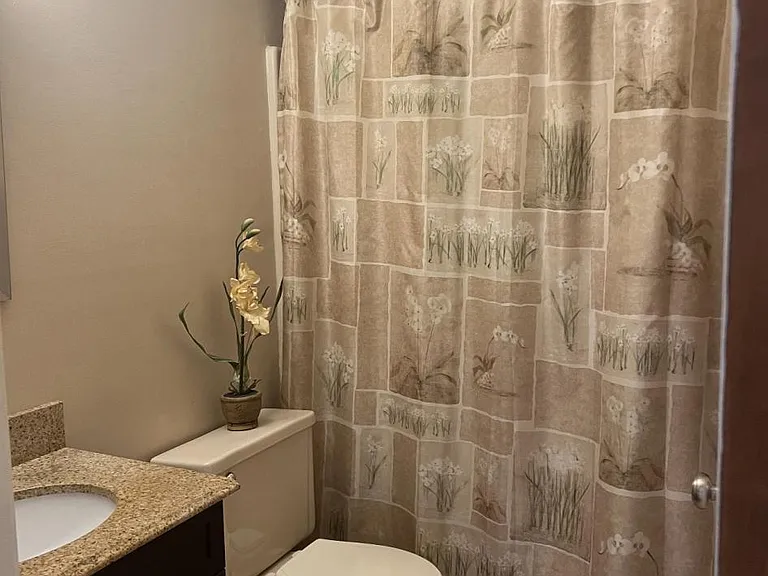 5 Meadowhill Ct #51 — Photo 5