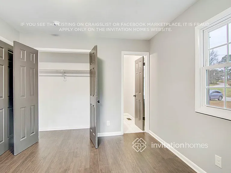 1100 Chatham Ln — Photo 14