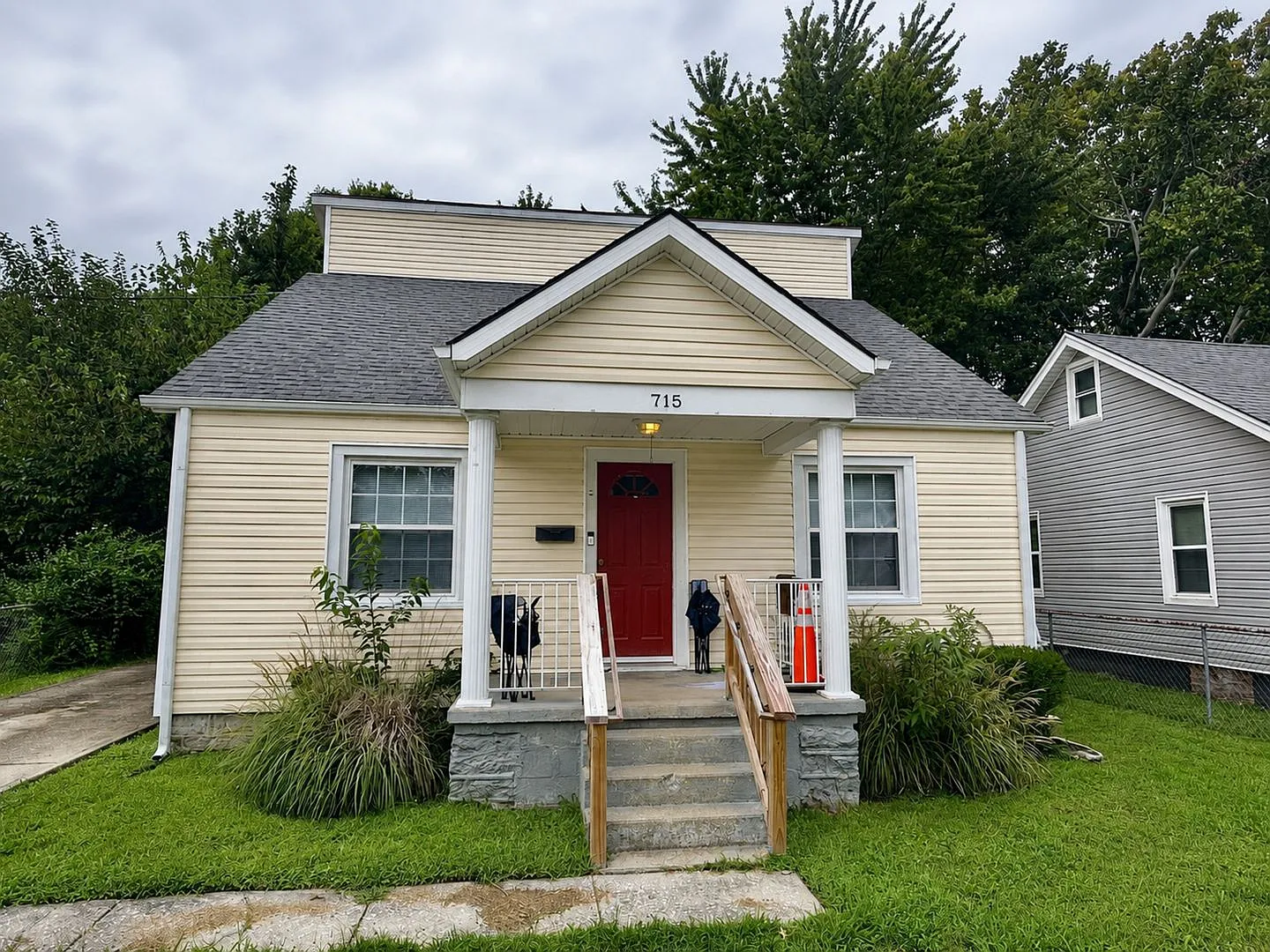 4 Bedroom | 2 Bathroom | $800 Per Bedroom — Photo 1