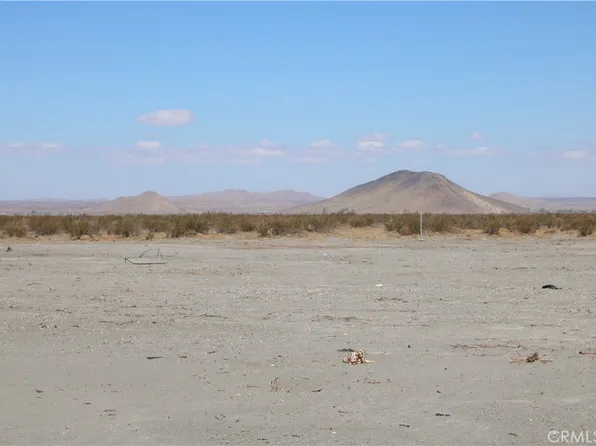0 Oasis Rd, Phelan, CA 92329