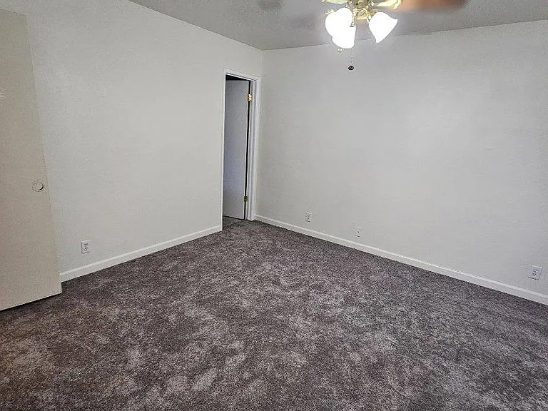 1048 Jean Ave — Photo 21
