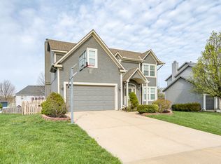 15422 S Hallet St, Olathe, KS 66062